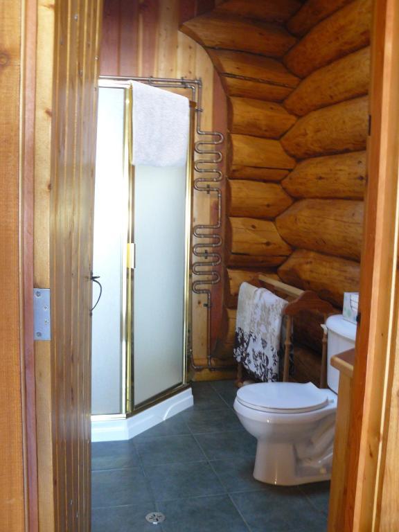 Hitching Post Resort Келоуна Номер фото