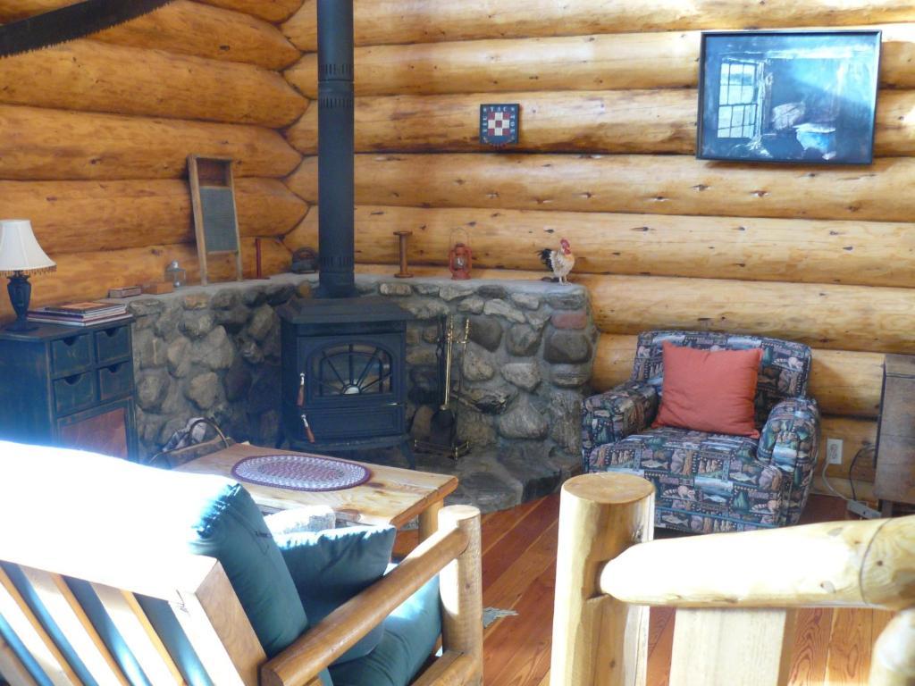 Hitching Post Resort Келоуна Номер фото