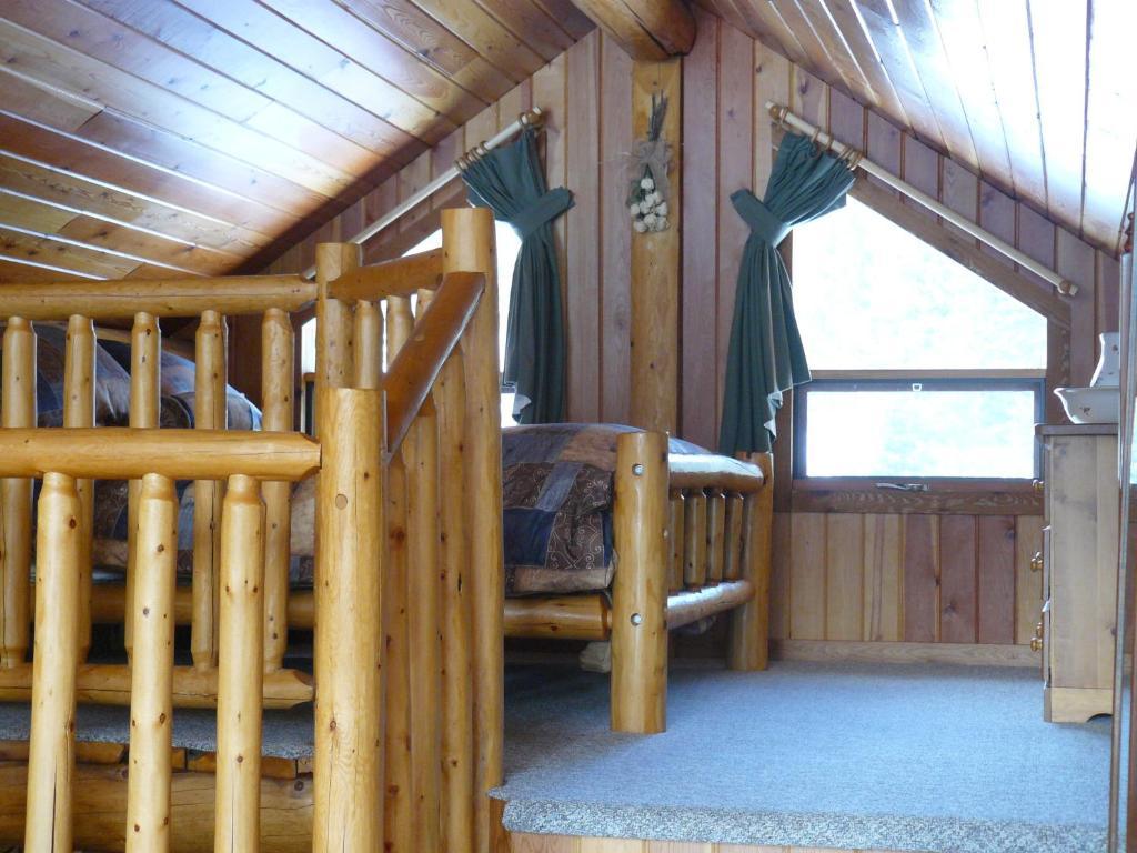Hitching Post Resort Келоуна Номер фото