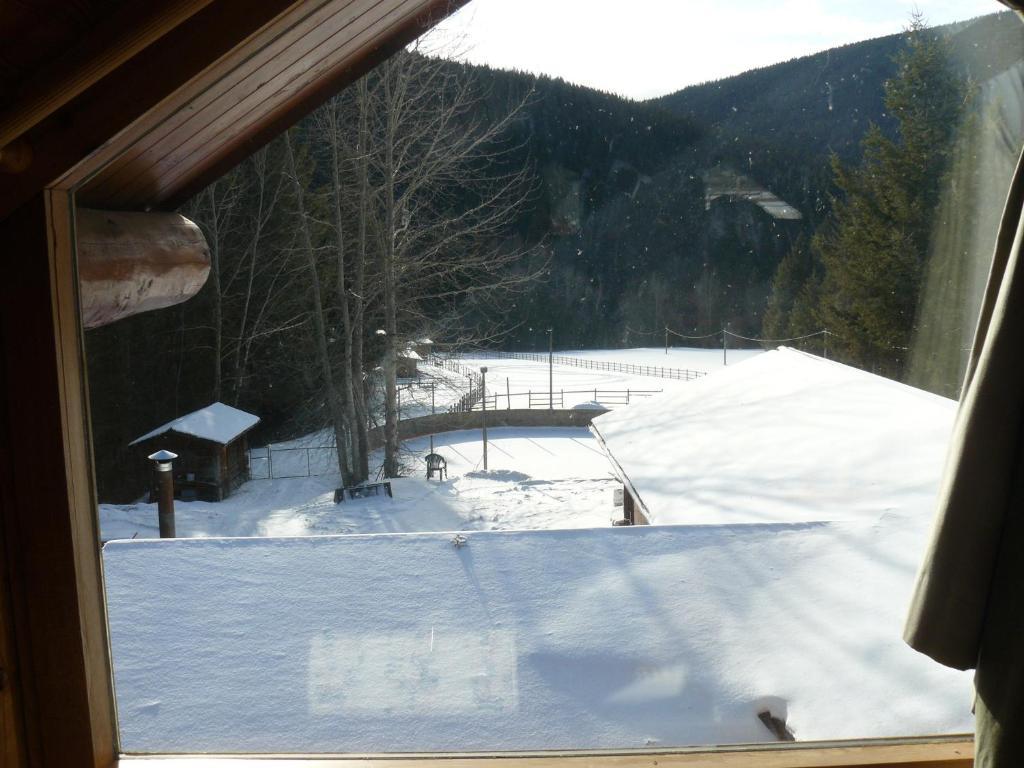Hitching Post Resort Келоуна Номер фото