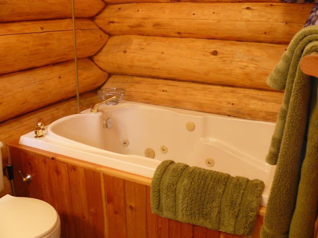 Hitching Post Resort Келоуна Номер фото