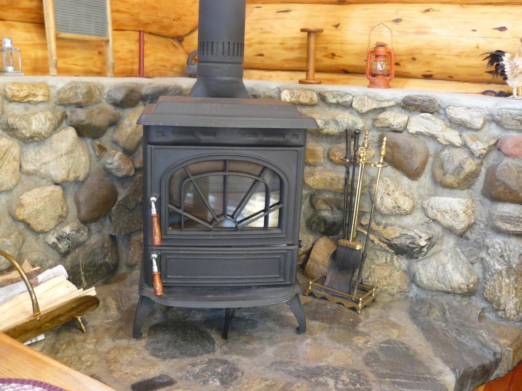 Hitching Post Resort Келоуна Экстерьер фото